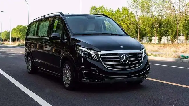 奔驰商务车